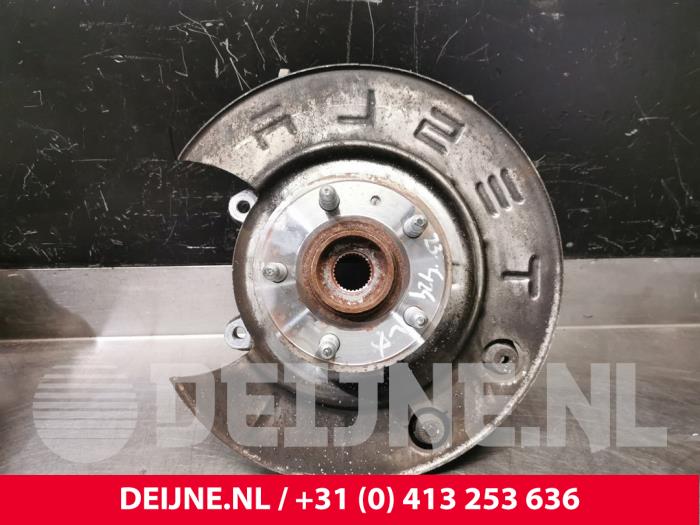 Tesla Model S Achsschenkel links hinten O203348