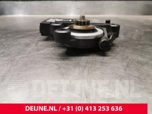Volvo S40 Door window motor O203404 photo 3