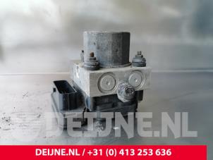 Tesla Model S ABS pump O203518 photo 2
