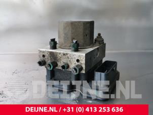 Gebruikte ABS Pomp Tesla Model S 85 Prijs € 181,50 Inclusief btw aangeboden door van Deijne Onderdelen Uden B.V.