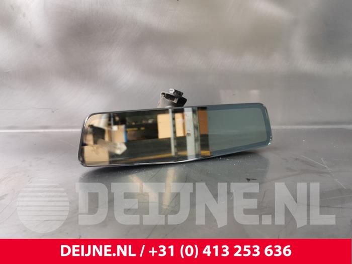 Tesla Model S Innenspiegel O203523