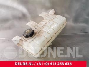 Tesla Model S Ausgleichsbehälter O203529 foto 3