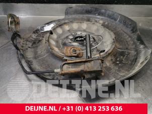 Gebruikte Ophangmechaniek reservewiel Mercedes Vito (639.6) 2.2 109 CDI 16V Prijs € 100,00 Margeregeling aangeboden door van Deijne Onderdelen Uden B.V.