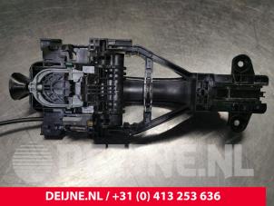 Volvo V40 Front door lock mechanism 4-door, right O203772 photo 3