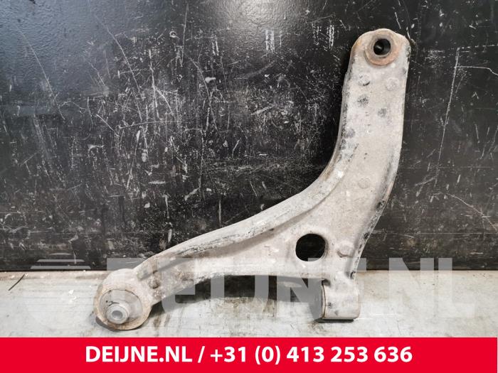 Renault Master Draagarm onder links-voor O203869
