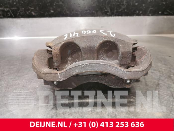Renault Master Remklauw (Tang) links-voor O203887