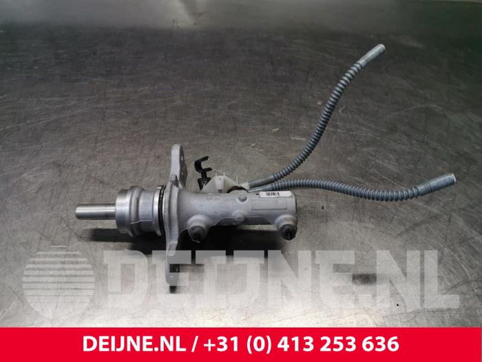 Mercedes Vito Master cylinder O203978