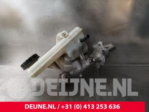 Gebruikte Hoofdremcilinder Opel Vivaro 2.0 CDTI Prijs € 24,20 Inclusief btw aangeboden door van Deijne Onderdelen Uden B.V.