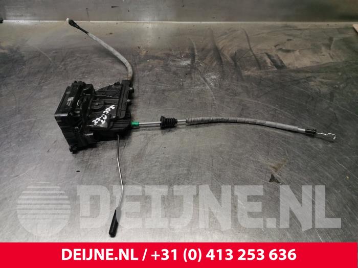 Mercedes Vito Deurslot Mechaniek 2Deurs links O204182