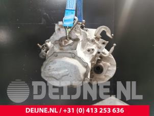 Opel Combo Versnellingsbak O204255 foto 3