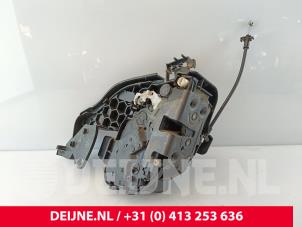 Volvo V50 Türschlossmechanik 4-türig rechts hinten O204446 foto 2