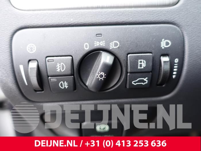 Volvo V70 Light switch O204501