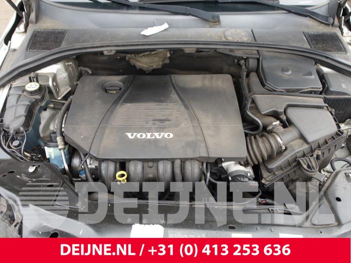 Gebruikte Motor Volvo V70 (BW) 2.0 16V Flexifuel Prijs € 2.150,00 Margeregeling aangeboden door van Deijne Onderdelen Uden B.V.