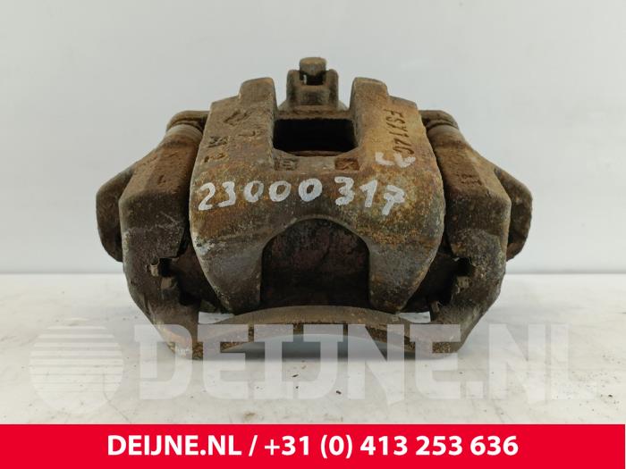 Mitsubishi Canter Remklauw (Tang) links-voor O204700