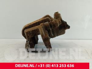 Mitsubishi Canter Front brake calliper, left O204700 photo 2