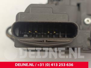 Volvo V60 Türschlossmechanik 4-türig links hinten O204773 foto 3