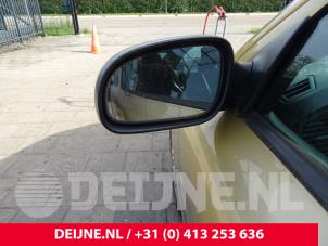 Gebruikte Spiegel Buiten links Volvo S60 I (RS/HV) 2.4 20V 140 Prijs € 50,00 Margeregeling aangeboden door van Deijne Onderdelen Uden B.V.