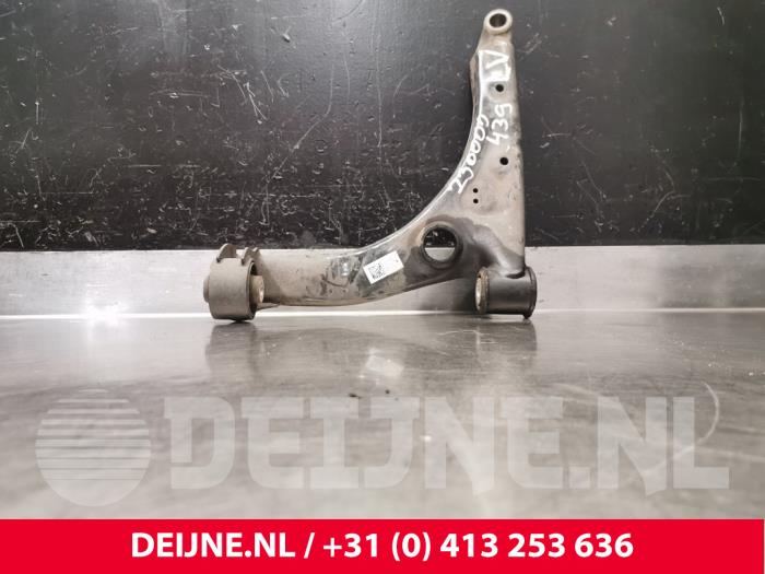 Volkswagen Crafter Draagarm onder links-voor O204956