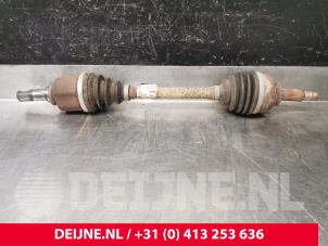 Gebruikte Cardanas links-voor (VWA) Renault Trafic New (FL) 2.0 dCi 16V 90 Prijs € 72,60 Inclusief btw aangeboden door van Deijne Onderdelen Uden B.V.