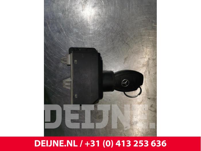 Mercedes Vito Ignition lock + key O205306