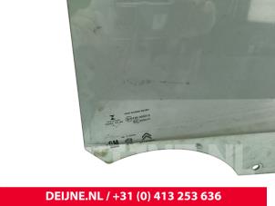 Mercedes Vito Door window 2-door, left O205343 photo 2