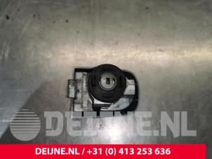 Volvo V50 Türgriff 4-türig links vorne O205383 foto 2