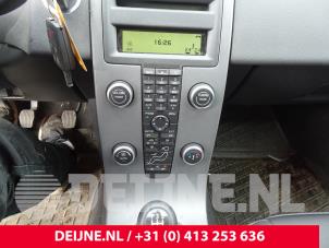 Gebruikte Display Interieur Volvo V50 (MW) 1.6 D 16V Prijs € 40,00 Margeregeling aangeboden door van Deijne Onderdelen Uden B.V.