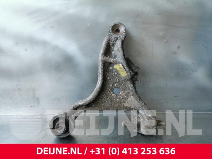Volvo V70 Draagarm onder links-voor O205549