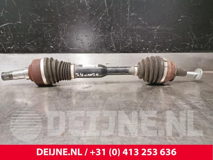 Gebruikte Aandrijfas links-voor Volvo XC60 I (DZ) 2.0 D3 16V Prijs € 150,00 Margeregeling aangeboden door van Deijne Onderdelen Uden B.V.