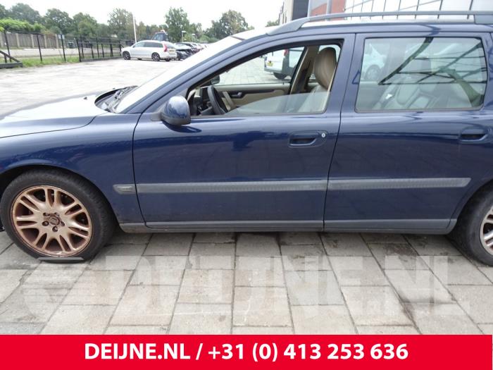 Volvo V70 Door lock mechanism 4-door, front left O206232
