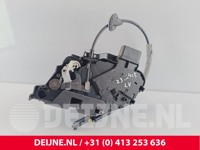 Volvo V70 Türschlossmechanik 4-türig links vorne O206321