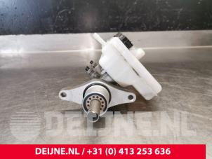 Renault Master Hoofdremcilinder O206555 foto 3