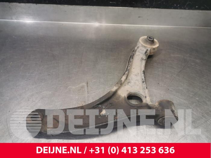 Renault Master Draagarm onder rechts-voor O206546
