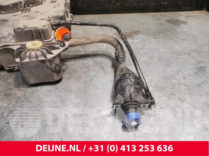 Adblue tank van een Toyota ProAce 1.6 D-4D 115 16V Worker 2019