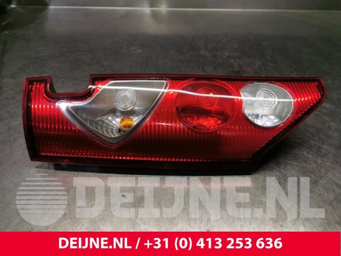 Renault Kangoo Achterlicht links O206759