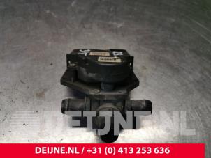 Tesla Model S Heizungsventil Elektrisch O206807 foto 2