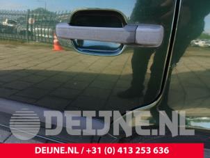 Gebruikte Deurgreep 4Deurs links-achter Volvo 850 Estate 2.5i 10V Prijs op aanvraag aangeboden door van Deijne Onderdelen Uden B.V.