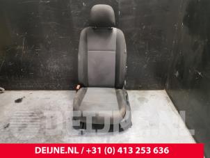 Gebruikte Voorstoel links Volkswagen Caddy IV 2.0 TDI 75 Prijs € 363,00 Inclusief btw aangeboden door van Deijne Onderdelen Uden B.V.