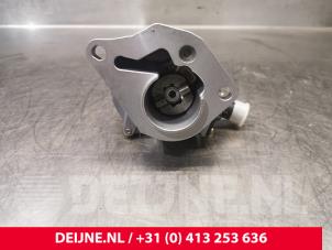 Volvo V40 Brake servo vacuum pump O207104 photo 2