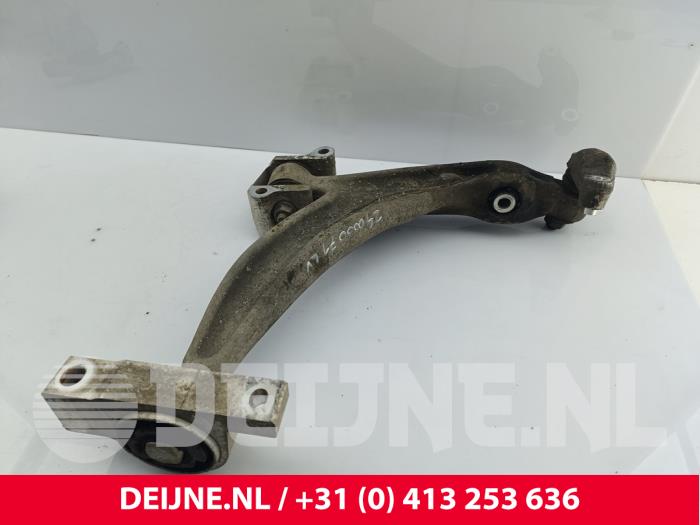 Volvo V60 Front lower wishbone, left O207477