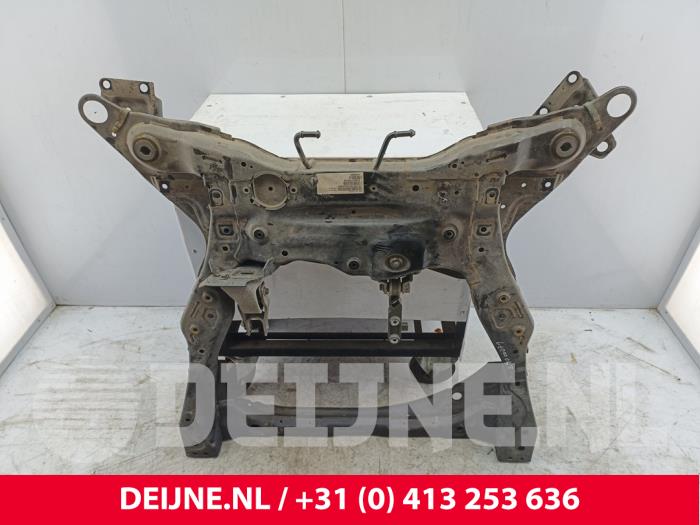 Gebruikte Subframe Volvo V60 II (ZW) 2.0 D3 16V Prijs € 300,00 Margeregeling aangeboden door van Deijne Onderdelen Uden B.V.