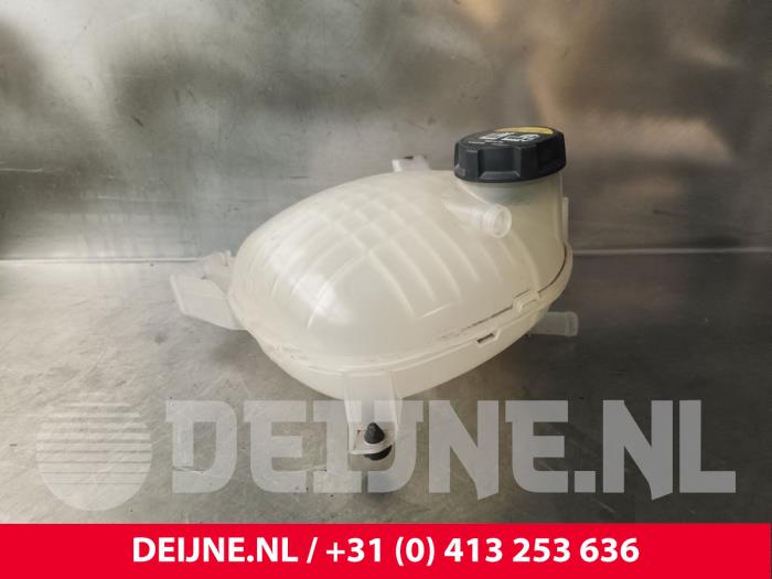 Volvo XC40 Ausgleichsbehälter O207579