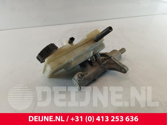 Gebruikte Hoofdremcilinder Opel Movano 2.3 CDTi 16V FWD Prijs € 60,50 Inclusief btw aangeboden door van Deijne Onderdelen Uden B.V.
