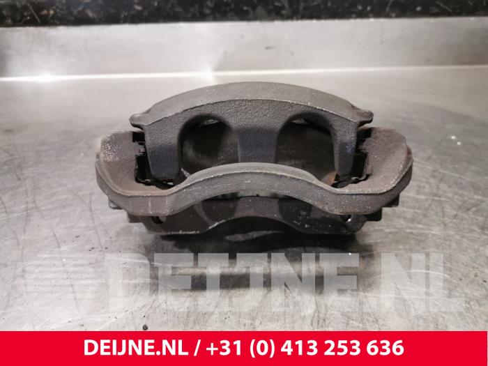 Opel Movano Remklauw (Tang) rechts-voor O207692