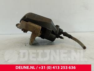 Volvo V50 Front brake calliper, left O207945 photo 2