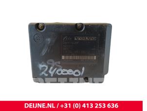 Volvo C70 ABS Pomp O208088 foto 3