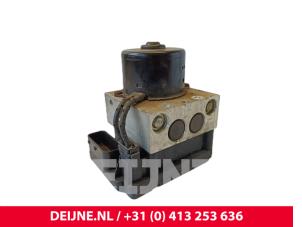 Volvo C70 ABS Pomp O208088 foto 2