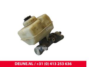 Gebruikte Hoofdremcilinder Volvo C70 (NK) 2.5 Turbo LPT 20V Prijs € 40,00 Margeregeling aangeboden door van Deijne Onderdelen Uden B.V.