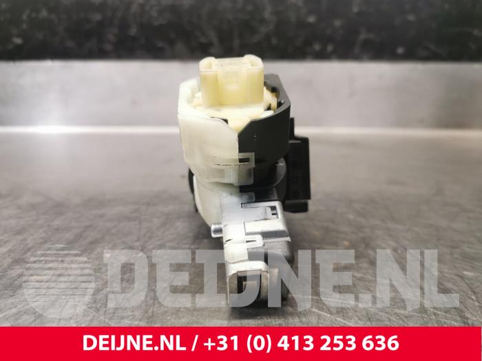 Kontaktslot+Sleutel van een Renault Trafic (1FL/2FL/3FL/4FL) 2.0 dCi 16V 130 2023