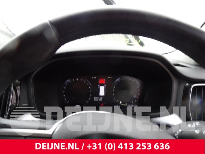 Volvo V60 Tacho - Kombiinstrument KM O208239